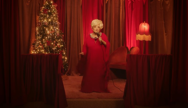 „Rockin’ Around the Christmas Tree” este anul acesta nr. 1 în topul Billboard Charts