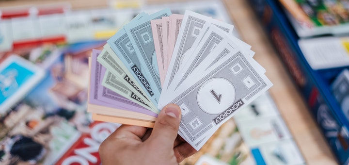 Modele imprimabile de bani pentru Monopoly, gratuite